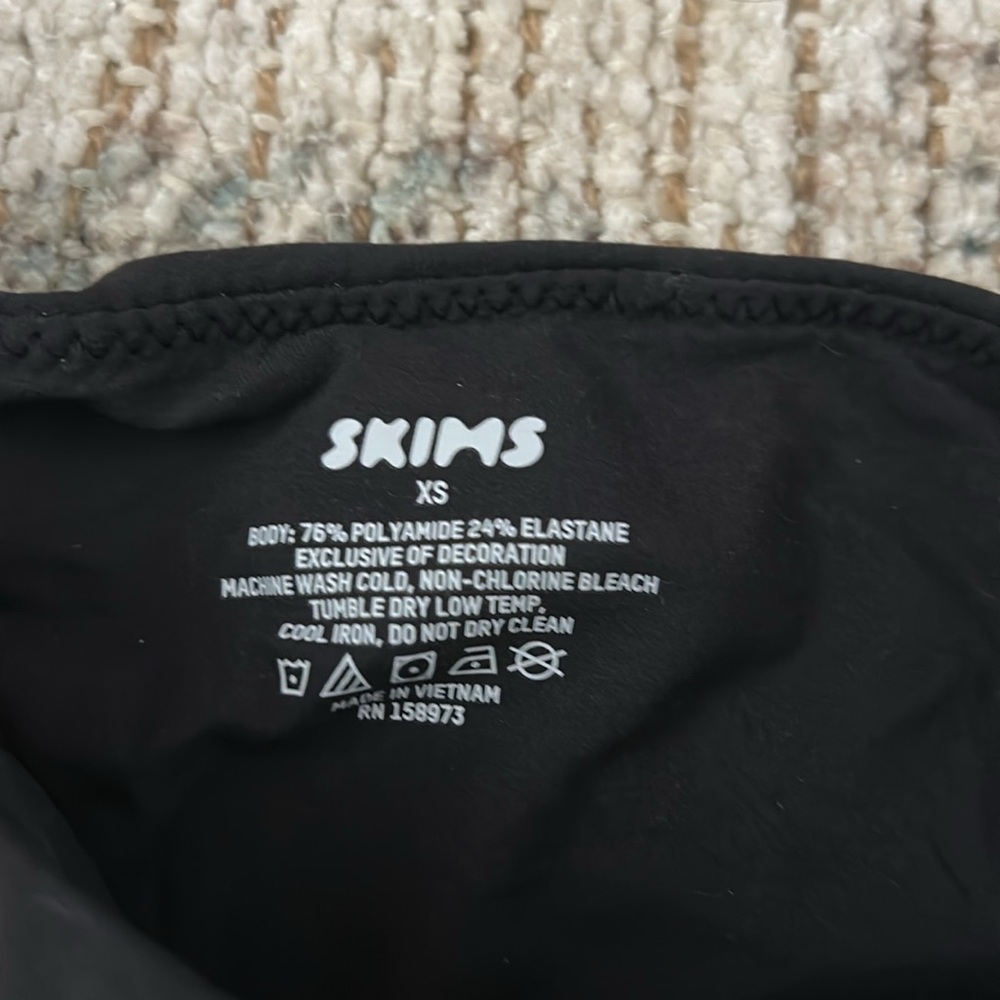 SKIMS Fits Everybody High Neck Bodysuit in Onyx NWT - Picture 6 of 7